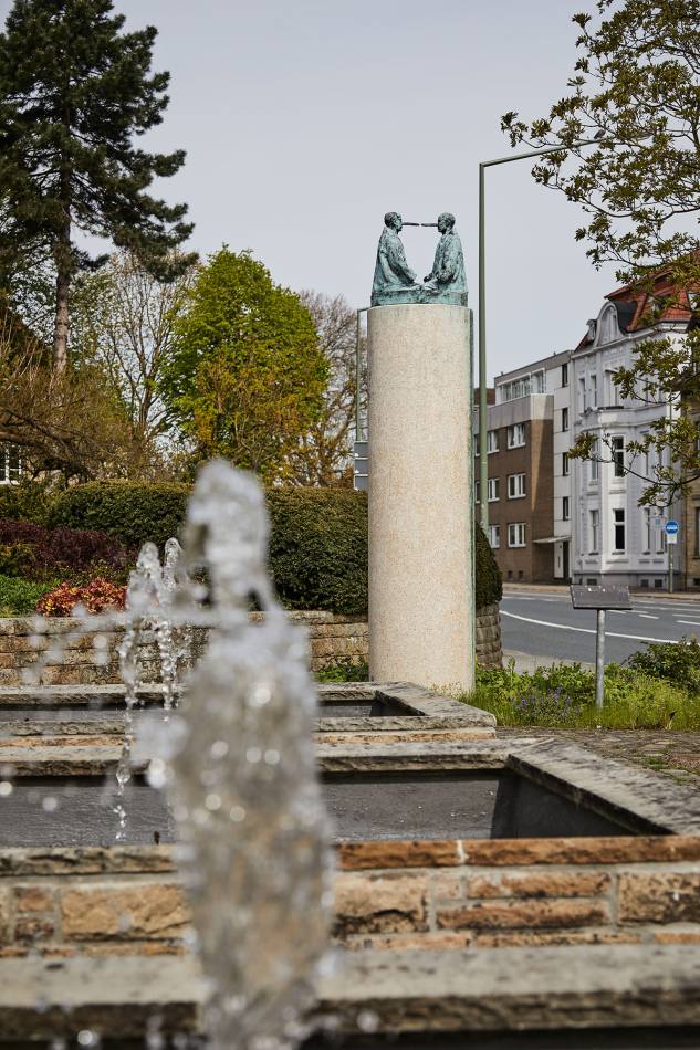 - file://Y1Z87VxskoEOsdqv